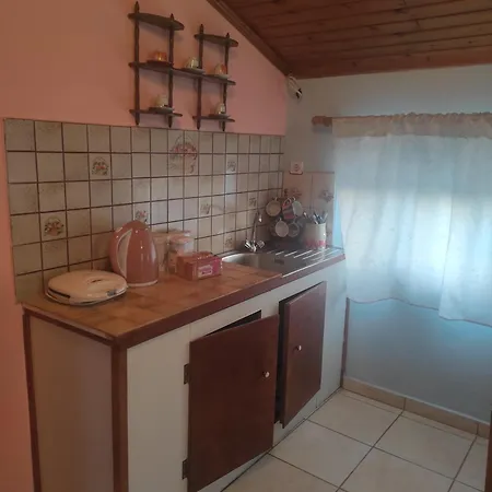 Apartment Dimitra *
